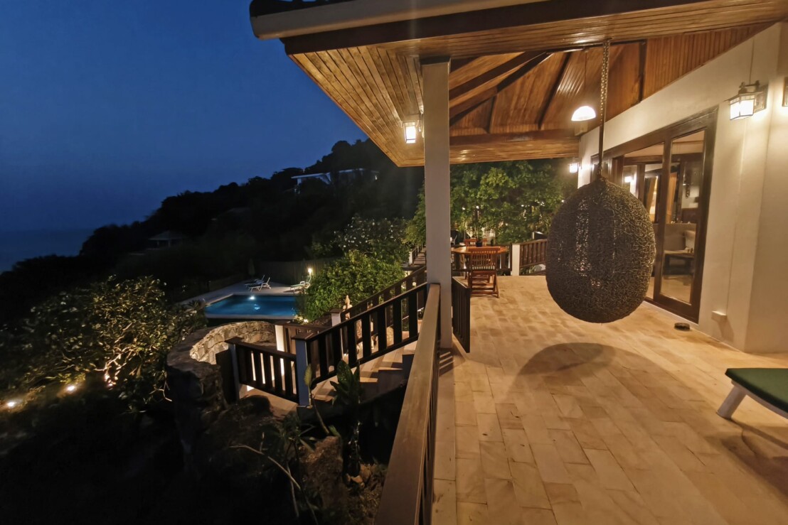 Villa 2 Twilight And Pool