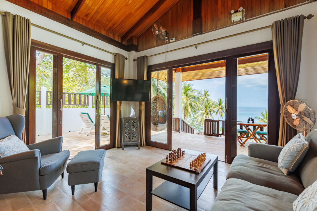 Villa 2 - Living Room - Ocean View